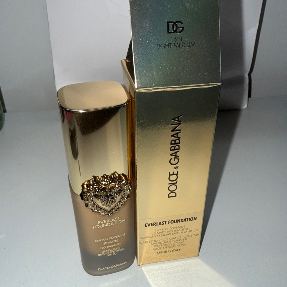 Dolce & Gabbana Everlast Foundation